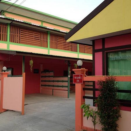 Kanda Guesthouse Si Racha Exterior photo